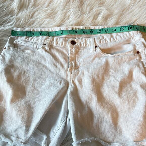Lucky Brand Laguna Shorts Size 14/32 White Denim Pockets Stretch Cuffed Raw Hem - Picture 7 of 9